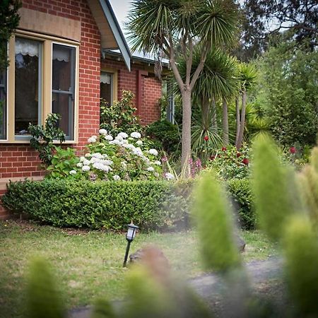 Faulty Towers Bed & Breakfast Wallington Exterior foto